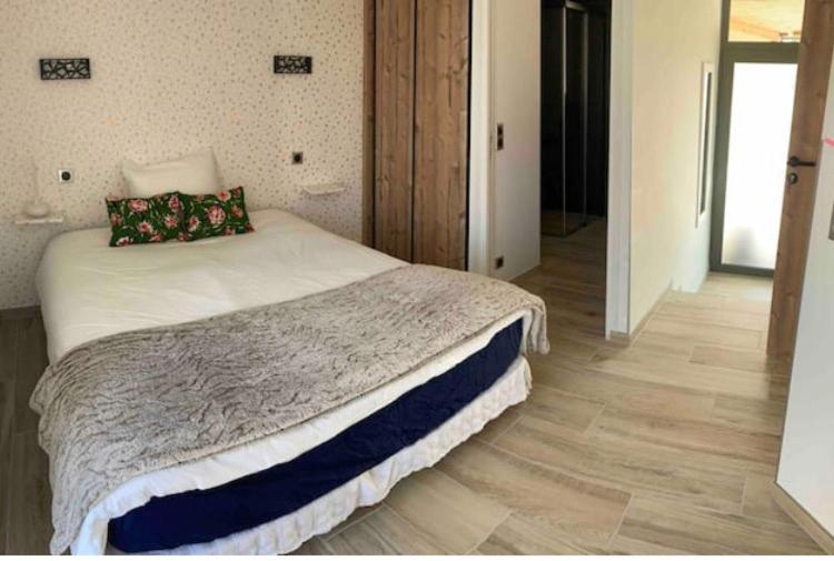 Chambre Avec Salle De Bains Privative Hermonville Buitenkant foto